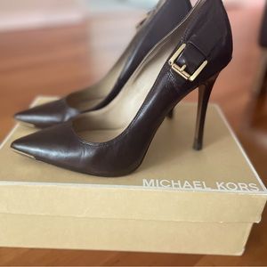 Michael Kors Collection pumps